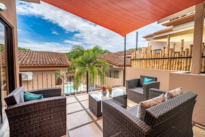 Terrace/patio - Sunny condo with amazing pool (Playa Ocotal)