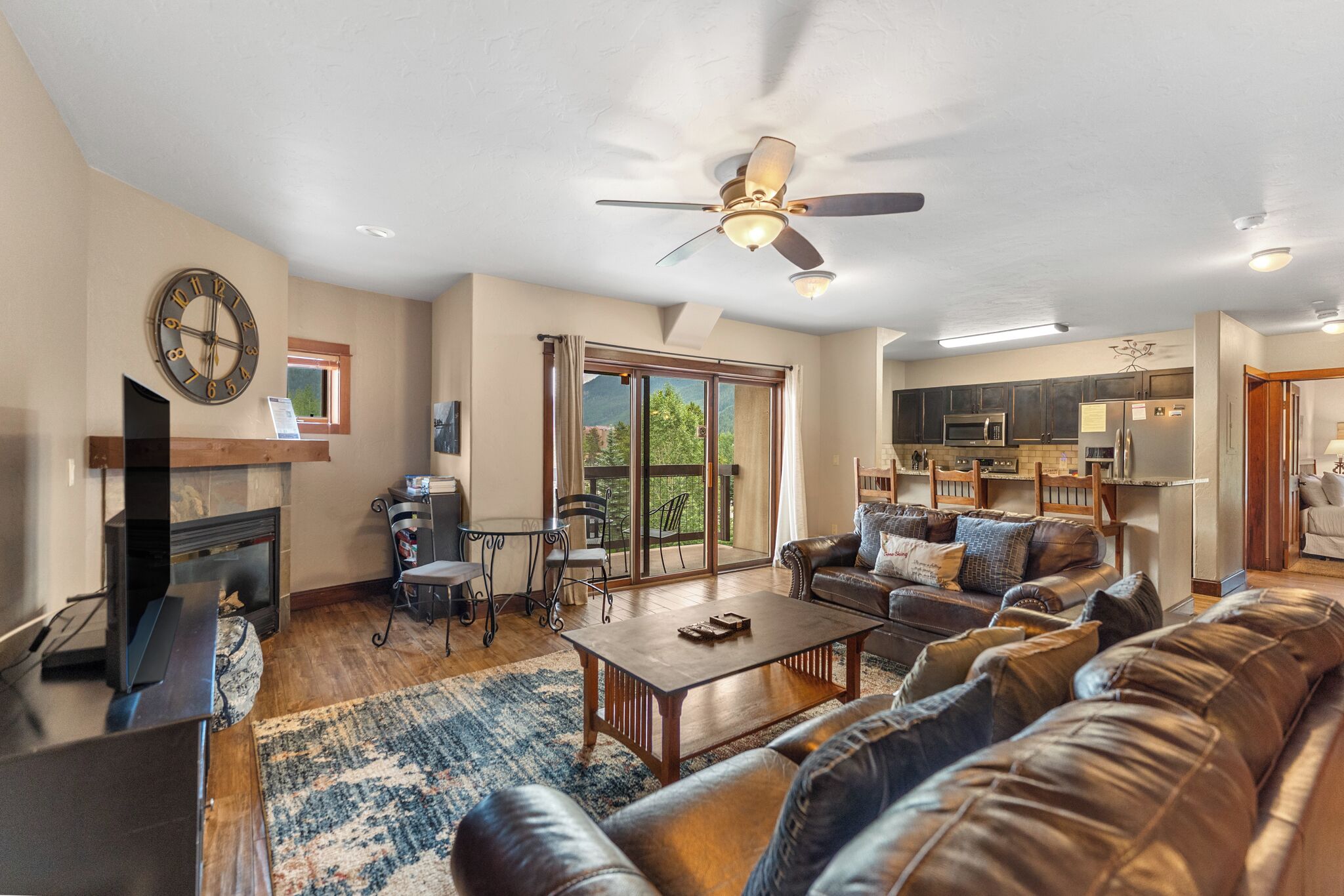 TV, fireplace, DVD player