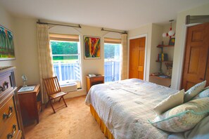 5 bedrooms, desk, iron/ironing board, free WiFi