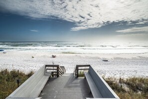 On the beach - Complete upgrade Gulf Front luxury 1 bedroom 1 bath sleeps four (SANTA ROSA BEACH)