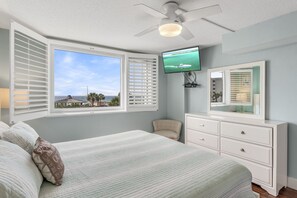 2 bedrooms, iron/ironing board, free WiFi, bed sheets - The Islander 308 - Complimentary Beach Service - Heated Pool! Washer & Dryer! (Destin)