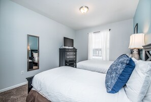 2 bedrooms, desk, iron/ironing board, travel crib