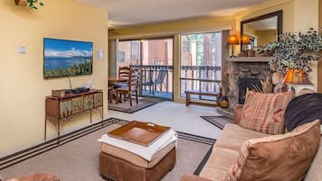 TV, fireplace