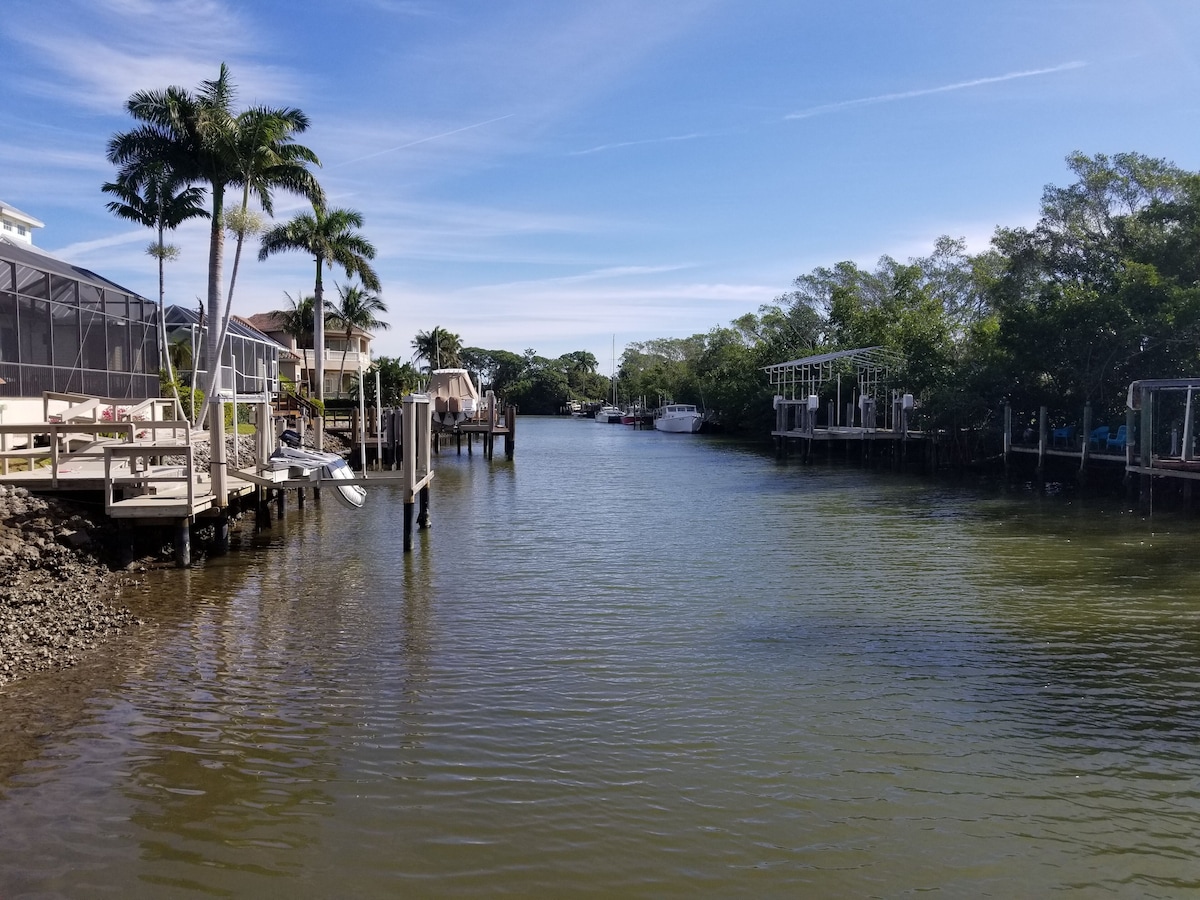 Photo 17 of Boaters Paradise : 3 bedroom waterfront home close to downtown Naples Fl.