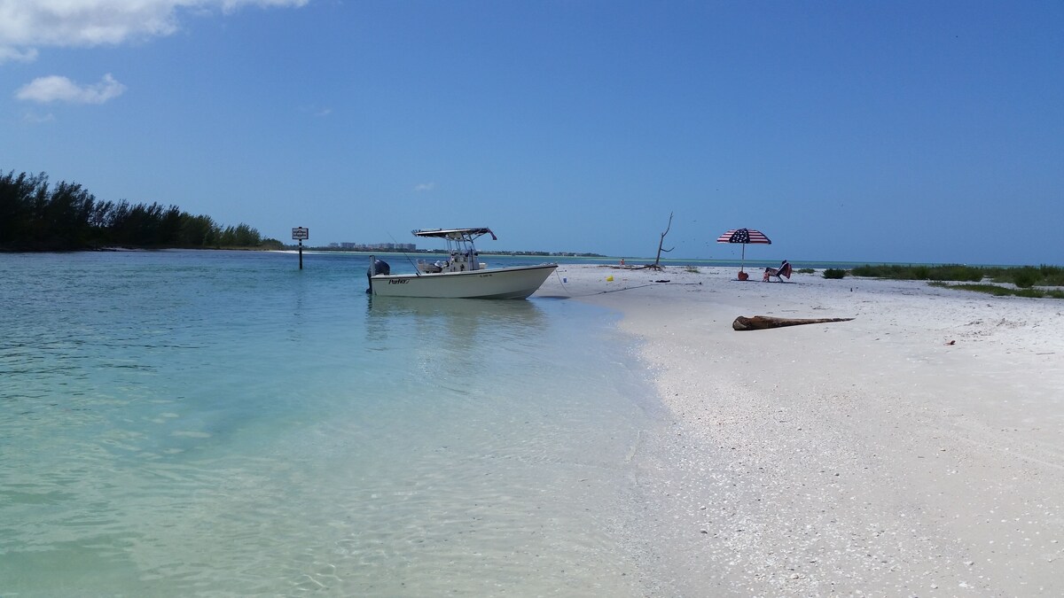 Photo 30 of Boaters Paradise : 3 bedroom waterfront home close to downtown Naples Fl.