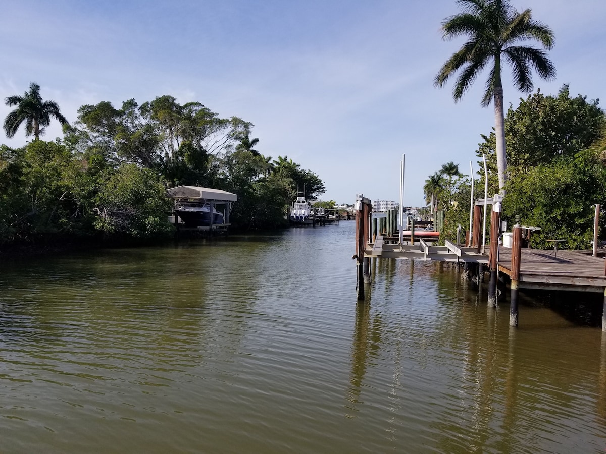 Photo 18 of Boaters Paradise : 3 bedroom waterfront home close to downtown Naples Fl.