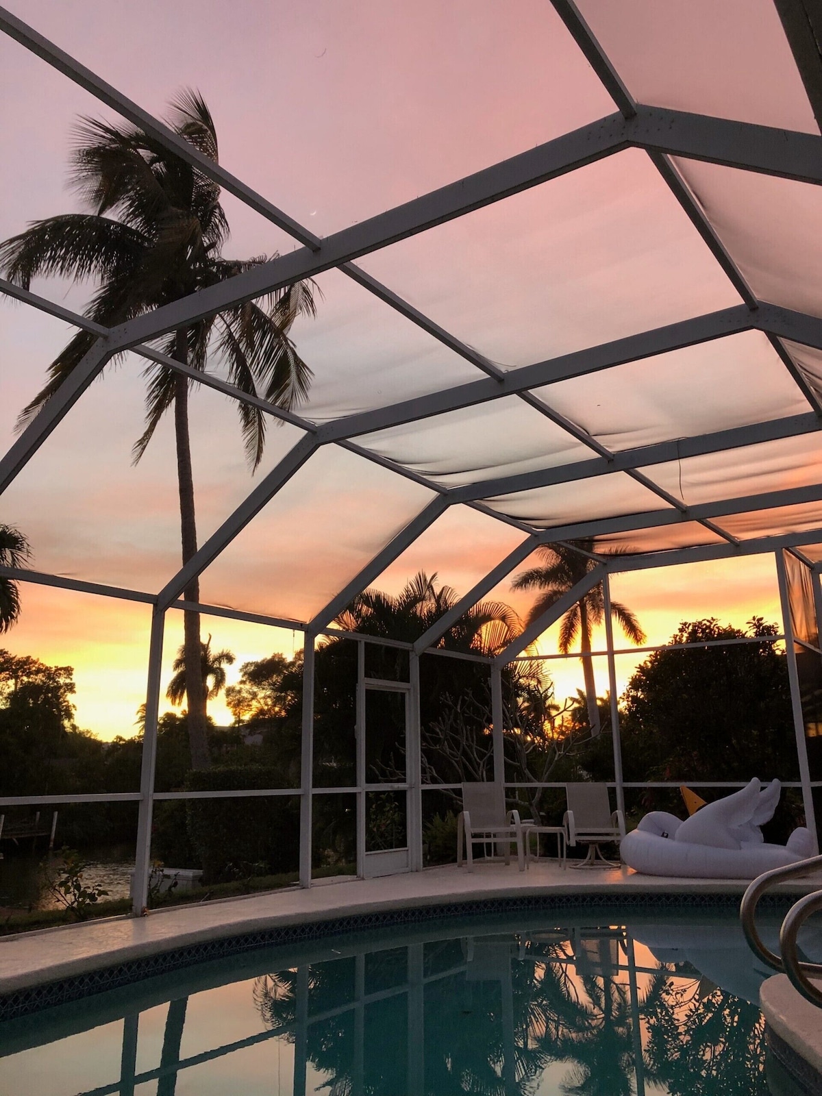 Photo 27 of Boaters Paradise : 3 bedroom waterfront home close to downtown Naples Fl.
