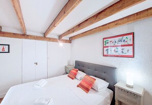 مكواة/لوح كي وإنترنت مجاني