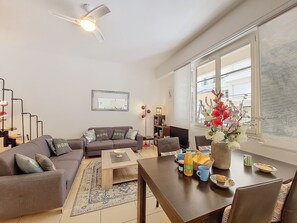 TV - N&J - SQUARE PROMENADE - Central  - Close sea (Niza)