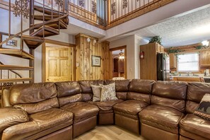 TV, fireplace, DVD player