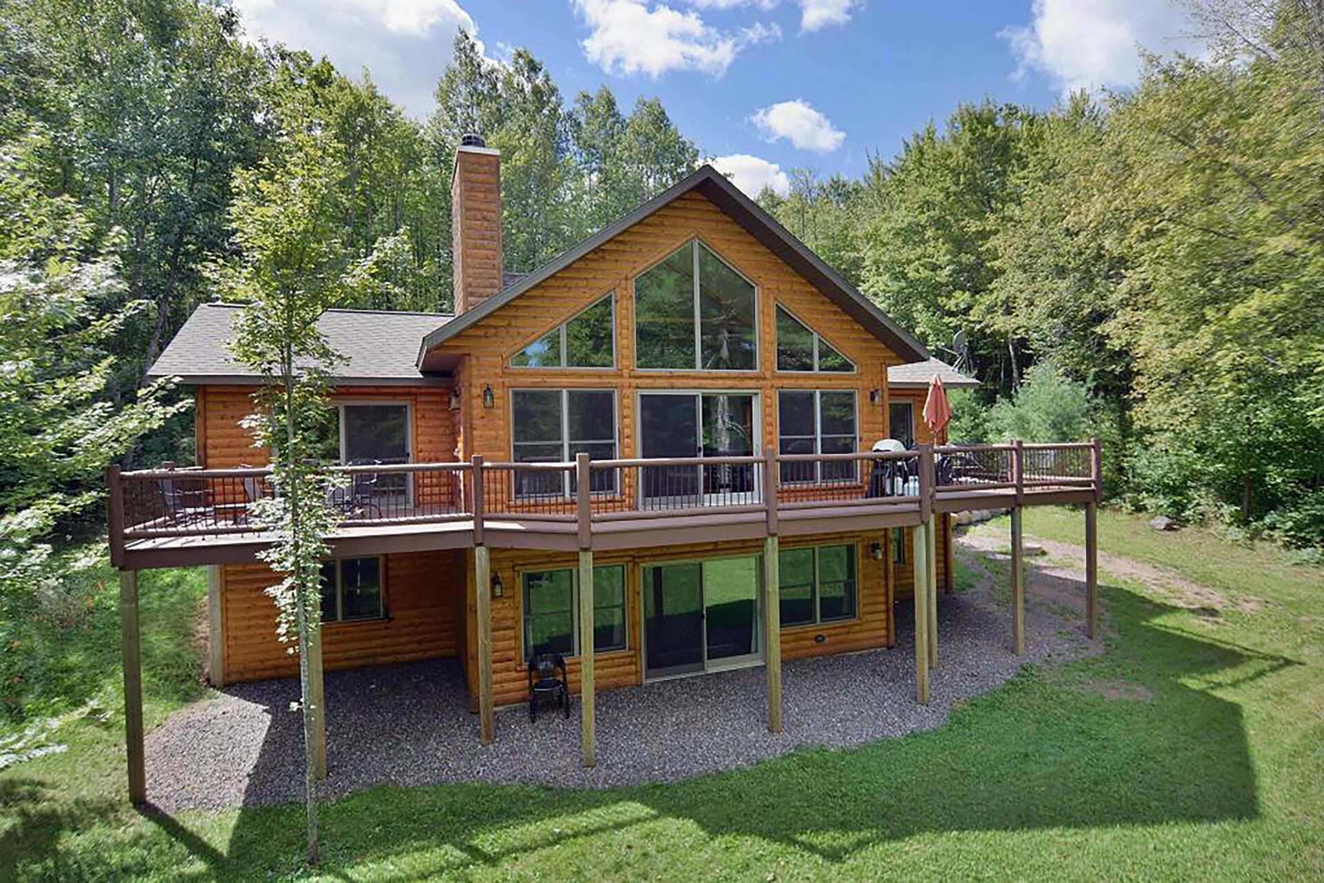 Amazing Lake Home With Room For The Whole Family