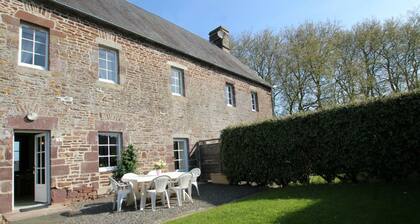 Gßte Authentique avec Cheminée - Animaux Acceptés