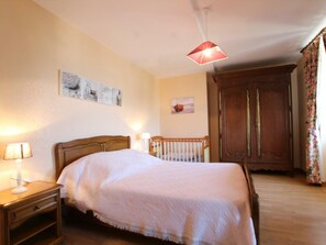 2 多间卧室、上网接入