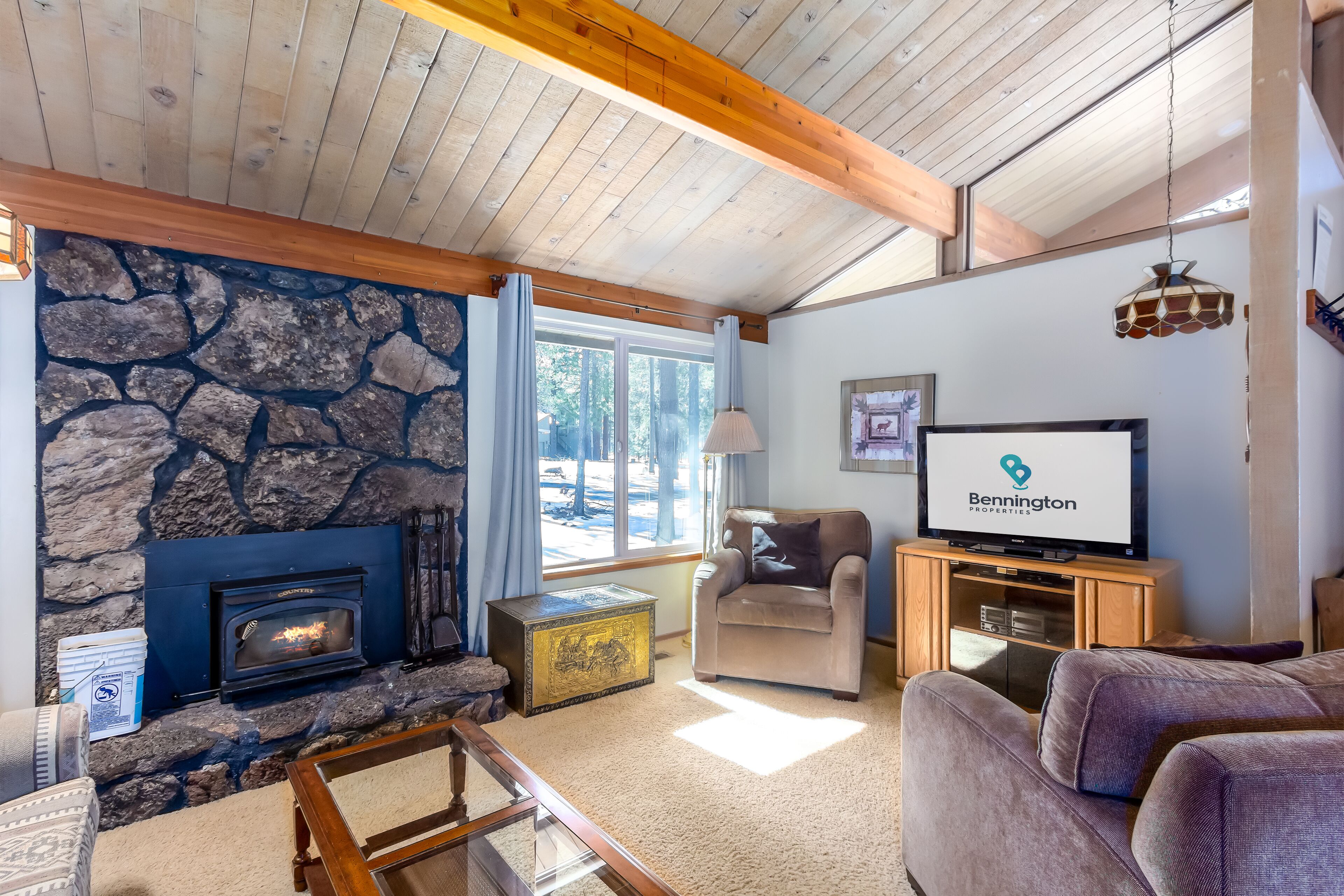 Cozy 2 Bedroom Mtn Cabin, Short Stroll to the Village & Starbucks - ELK10
