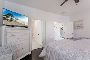 4 室のベッドルーム、アイロン / アイロン台、WiFi (無料)、ベッドシーツ