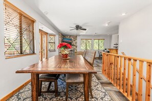 Dining - Vista Retreat- Outdoor Spa & Pool Table (Big Bear Lake)