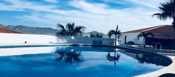 Ready and Clean: Renovated Condo in fabulous Pedregal, Ocean, city and Mtn views