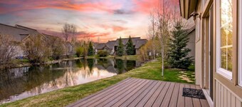 Teton Homestead: Scenic Townhome Near Parks
