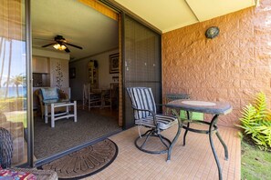 Outdoor dining - Ocean View KUL501 - West Maui Ground Floor Condo - Quiet Ocean Front Property (Lahaina)