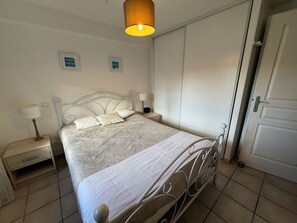 2 bedrooms