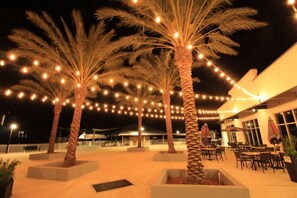 Outdoor dining - Ariel Dunes 2005 | Gulf Views from 20th Floor | Fully Renovated | Zero-Entry Pool (Miramar Beach)