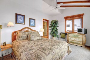 2 bedrooms, iron/ironing board, travel cot, WiFi