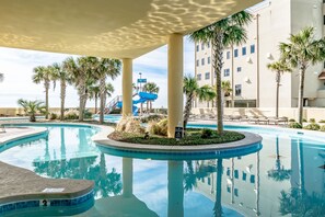 Piscina coperta, piscina all'aperto