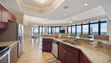 Fridge, microwave, oven, stovetop