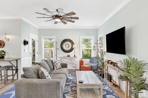 电视、DVD 播放器、立体声音响