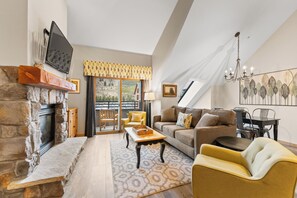 Flat-screen TV, fireplace, DVD player