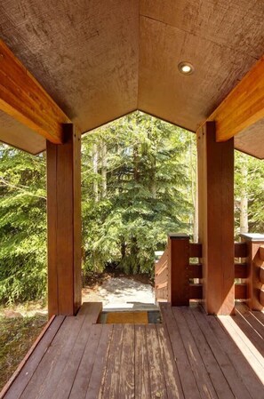Property grounds - Abode at Gamble Oak, private hot tub, Deer Valley, steps to trails (Park City)