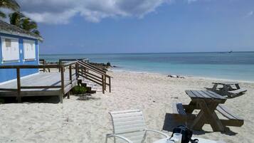 Camastros y toallas de playa