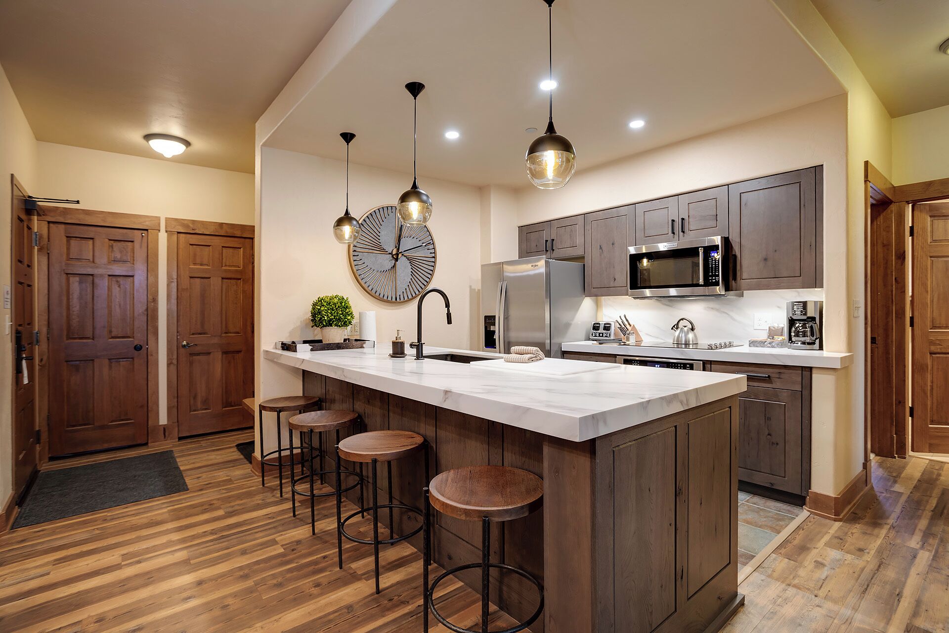 Fridge, oven, stovetop, dishwasher