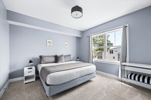 3 chambres, fer et planche à repasser, Wi-Fi gratuit, draps fournis