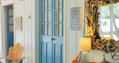 Moon Baby 2 bed 2 bath - Grayton, Red Bar