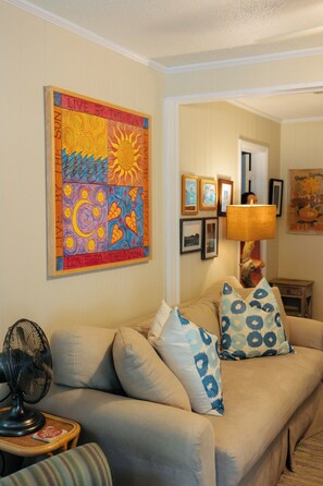 TV - Moon Baby 2 bed 2 bath - Grayton, Red Bar (Santa Rosa Beach)