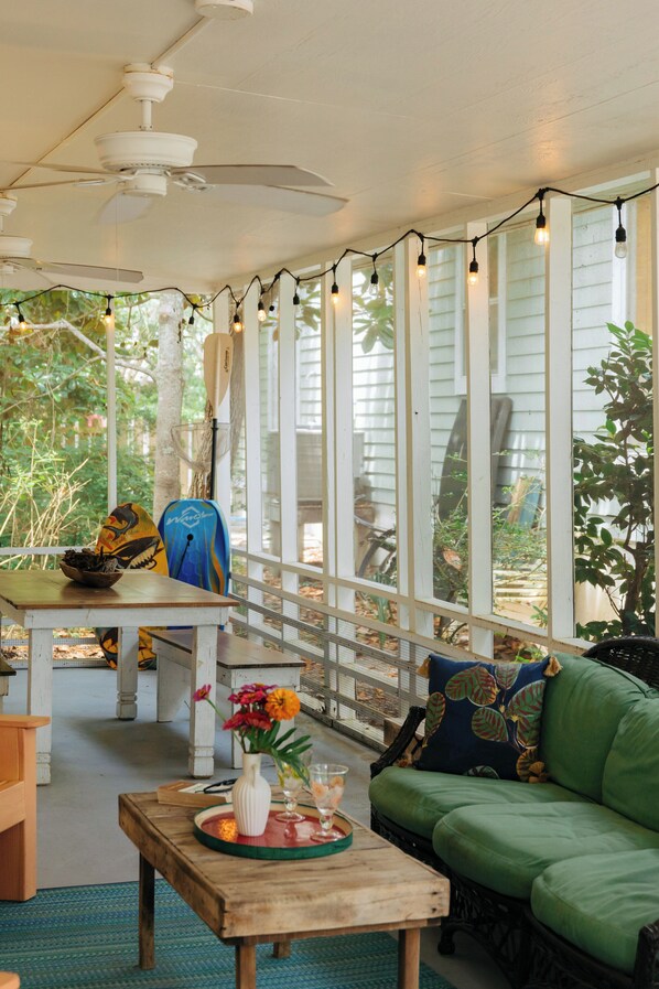 Outdoor dining