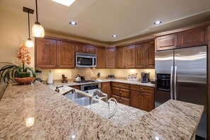 Fridge, oven, stovetop, dishwasher