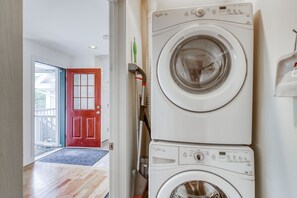 Interior - Clean & Bright Condo near Slopes & Lakes with Amazing Walkable Locale (Stowe)