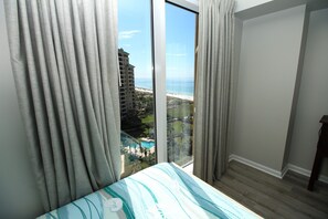 2 bedrooms, iron/ironing board, Internet, bed sheets