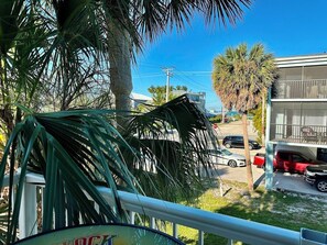 Unclassified image, 2 of 33, button