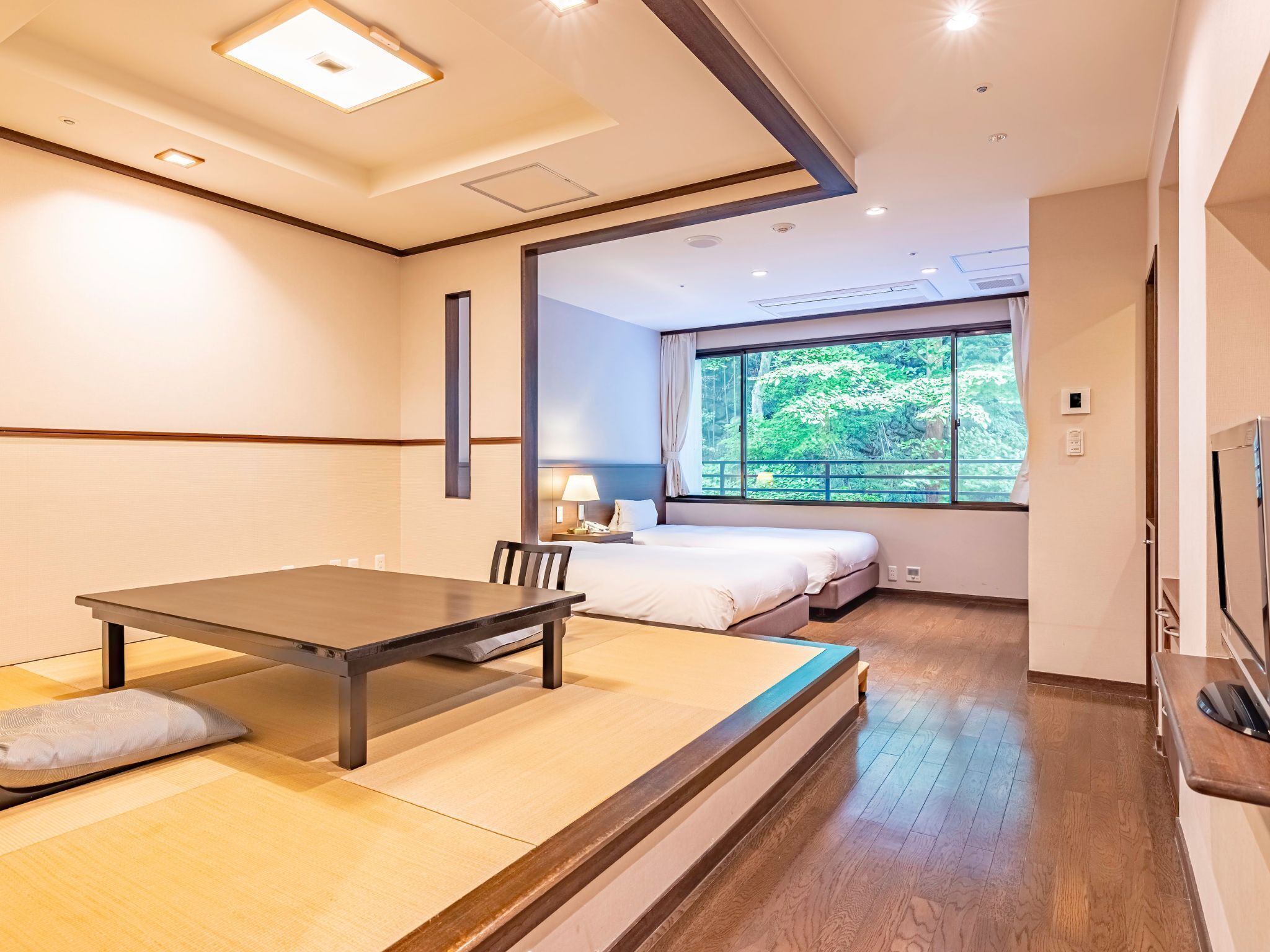 Japanese Western Style Room, Non Smoking | Living area | Flat-screen TV