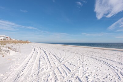 Paradise Shores 5/4 bedroom 3/2 bth sleeps up to 19! Private pool