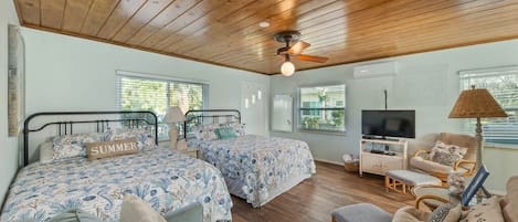 2 habitaciones, tabla de planchar con plancha, cuna de viaje y wifi