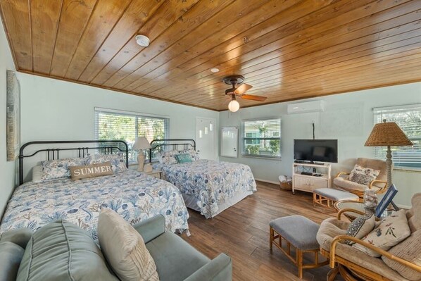 2 bedrooms, iron/ironing board, travel cot, WiFi