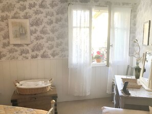 2 bedrooms, desk, iron/ironing board, internet - Homerez - House in Pouzols-Minervois (Pouzols-Minervois)