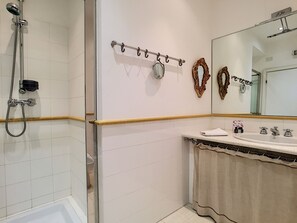 Dusche, Haartrockner