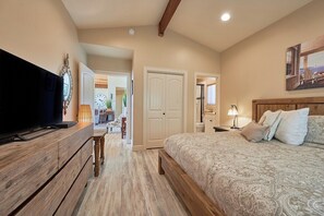 4 bedrooms, free WiFi, bed sheets