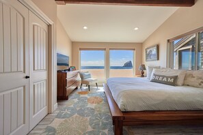 4 bedrooms, free WiFi, bed sheets - Bailey's Place #173 - luxury oceanfront with views and direct beach access. 4.5 baths. (Pacific City)