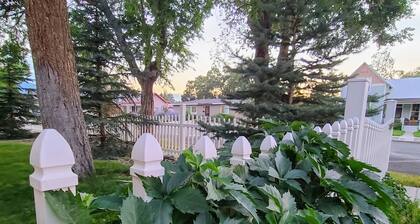 Donde Victorian Meets Cottage Farmhouse